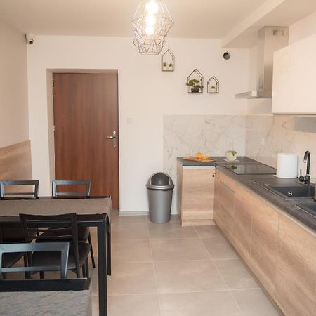 Geris Aparthotel Częstochowa Exteriör bild