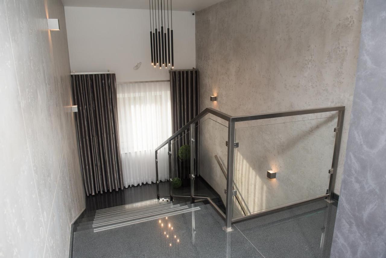 Geris Aparthotel Częstochowa Exteriör bild