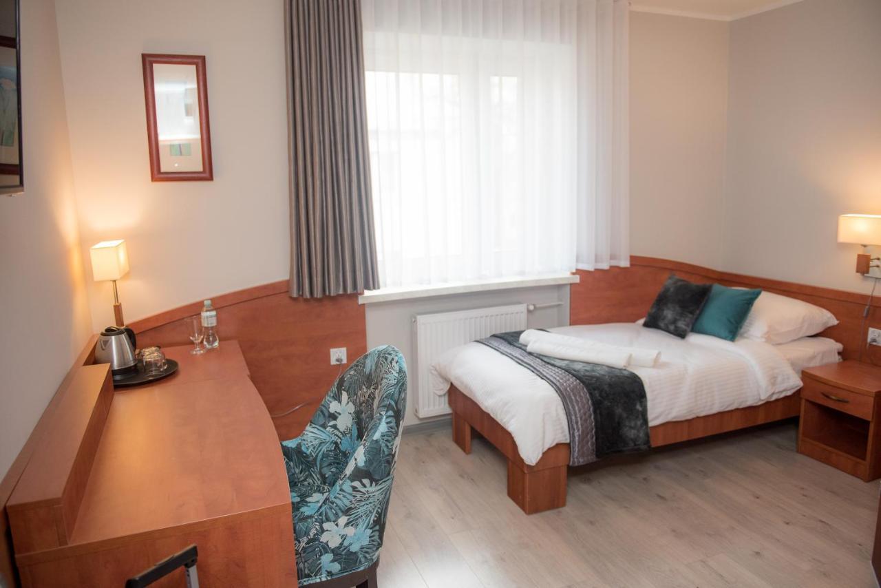 Geris Aparthotel Częstochowa Exteriör bild